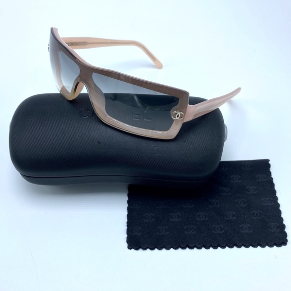 Vintage Authentic Chanel Clear Light Pink Sunglasses - Picture 10 of 11
